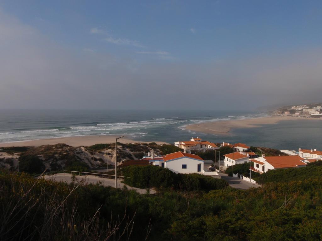 Gasthaus Quinta Do Bom Vento Óbidos Exterior foto