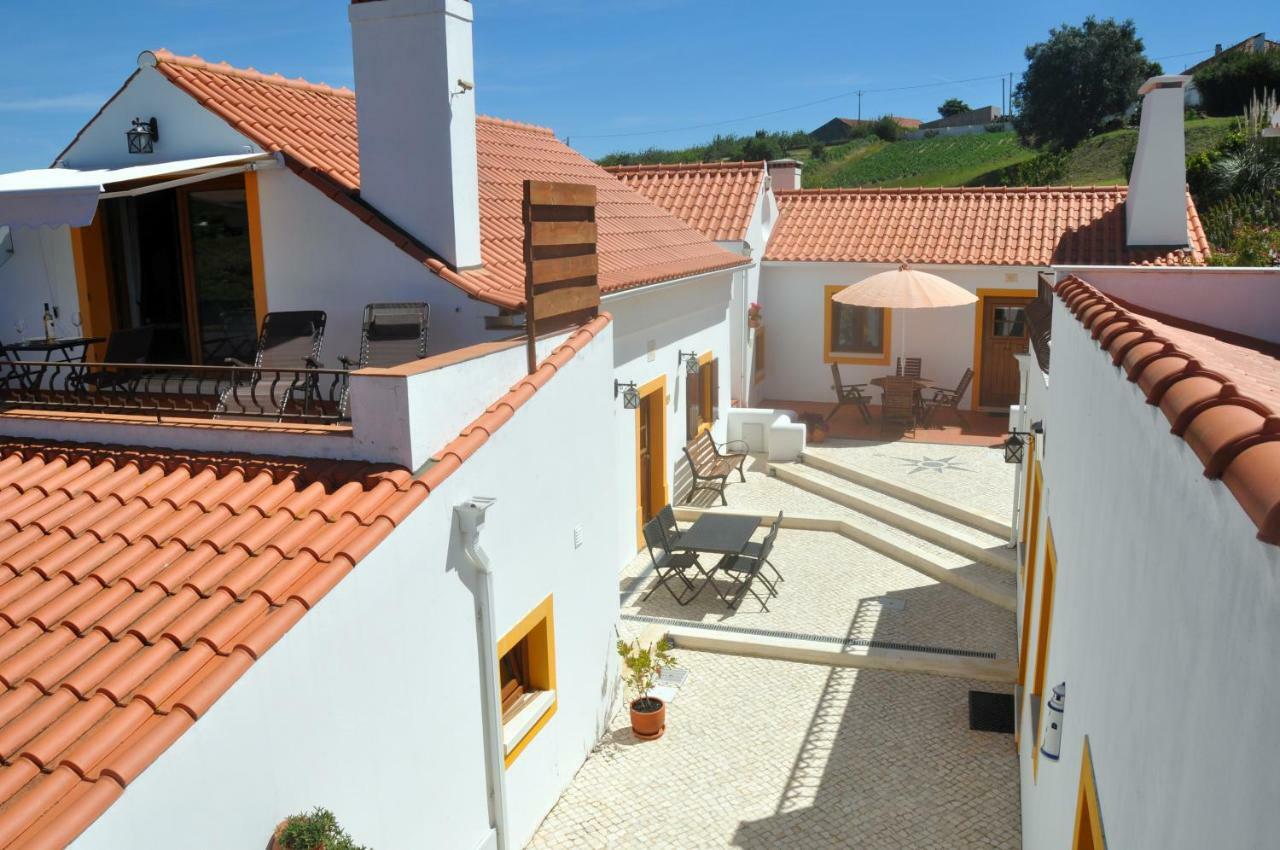 Gasthaus Quinta Do Bom Vento Óbidos Exterior foto